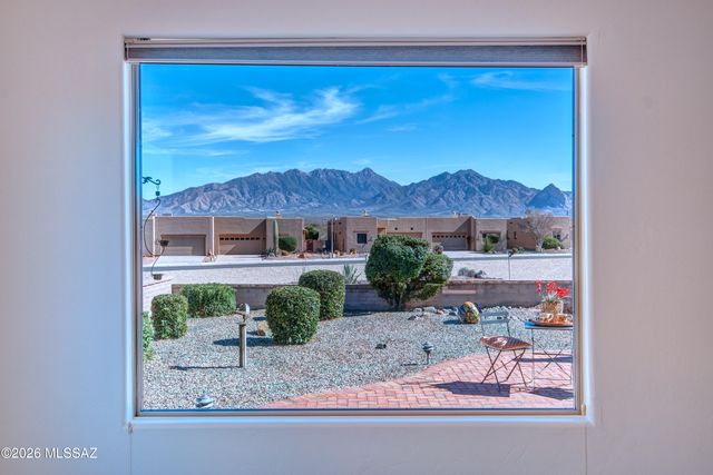 4003 S Golden Lynx Road, Green Valley, AZ 85614