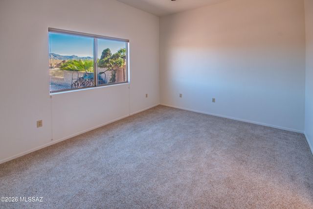 4003 S Golden Lynx Road, Green Valley, AZ 85614