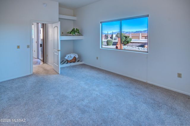 4003 S Golden Lynx Road, Green Valley, AZ 85614