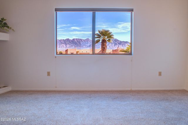 4003 S Golden Lynx Road, Green Valley, AZ 85614