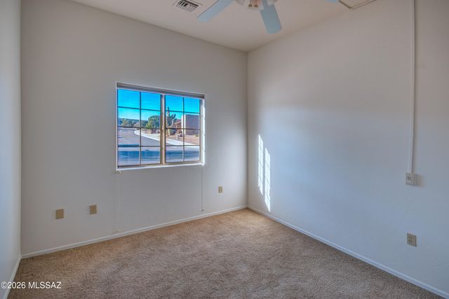 4003 S Golden Lynx Road, Green Valley, AZ 85614