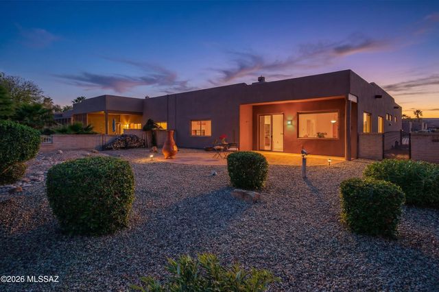 4003 S Golden Lynx Road, Green Valley, AZ 85614
