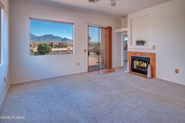 4003 S Golden Lynx Road, Green Valley, AZ 85614