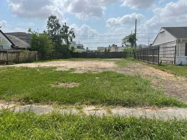 6960 Burgess Street, Houston, TX 77021