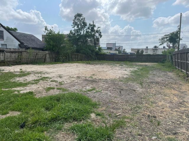 6960 Burgess Street, Houston, TX 77021