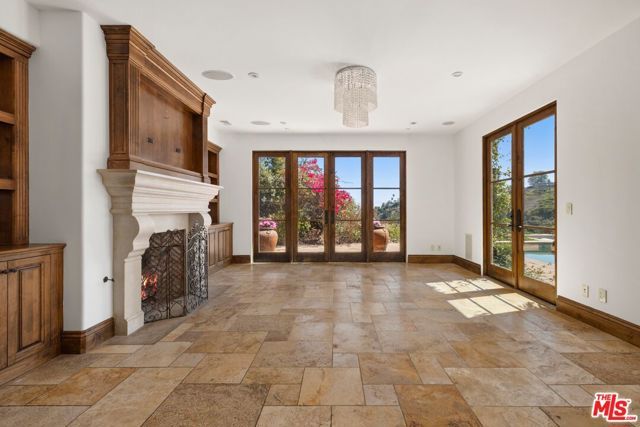 1111 Stradella Road, Los Angeles, CA 90077