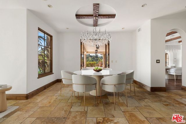 1111 Stradella Road, Los Angeles, CA 90077