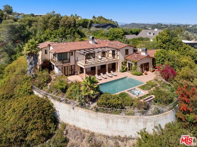 1111 Stradella Road, Los Angeles, CA 90077