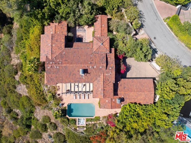 1111 Stradella Road, Los Angeles, CA 90077