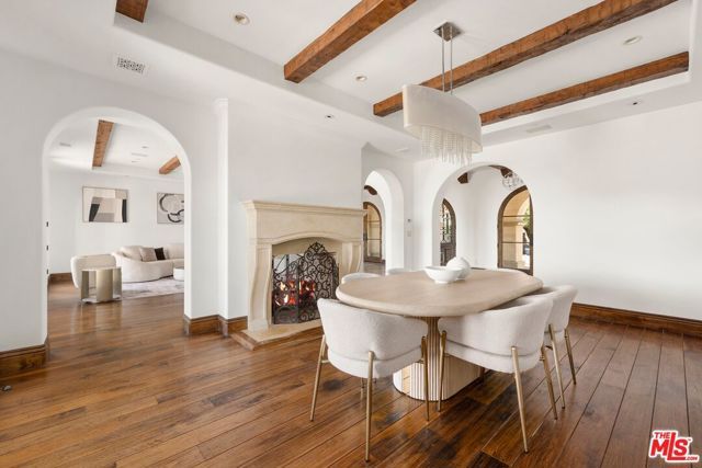 1111 Stradella Road, Los Angeles, CA 90077