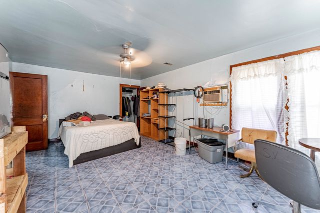 415 Buell Avenue, Joliet, IL 60435