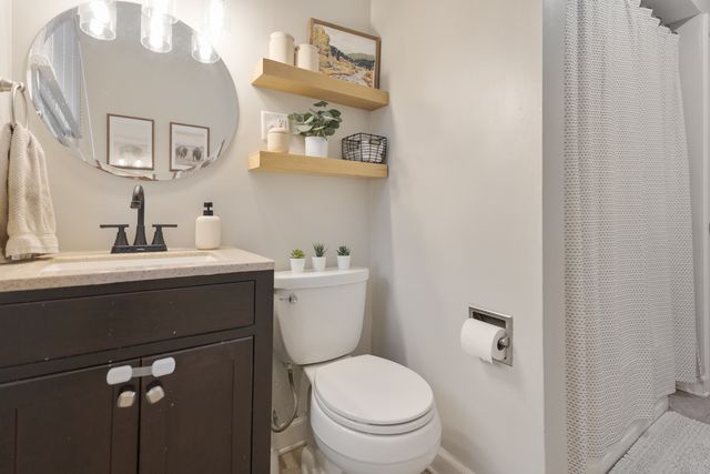 328 S 14TH Street, St. Charles, IL 60174