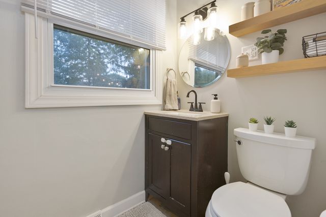 328 S 14TH Street, St. Charles, IL 60174