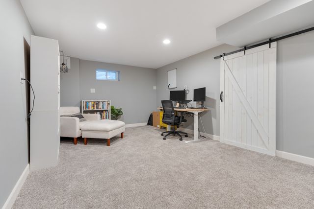 328 S 14TH Street, St. Charles, IL 60174