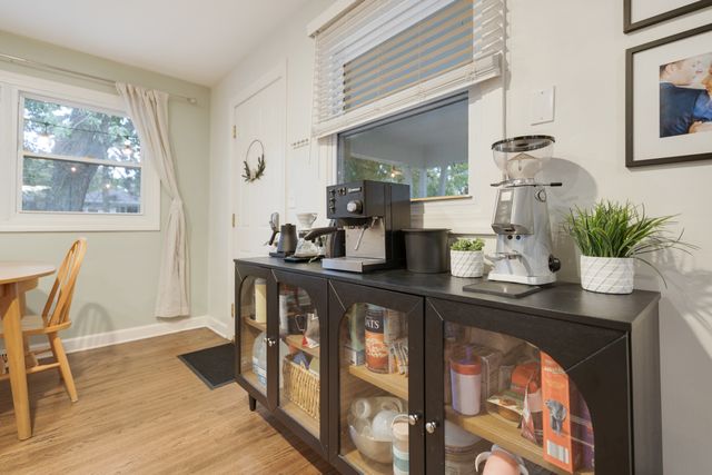 328 S 14TH Street, St. Charles, IL 60174