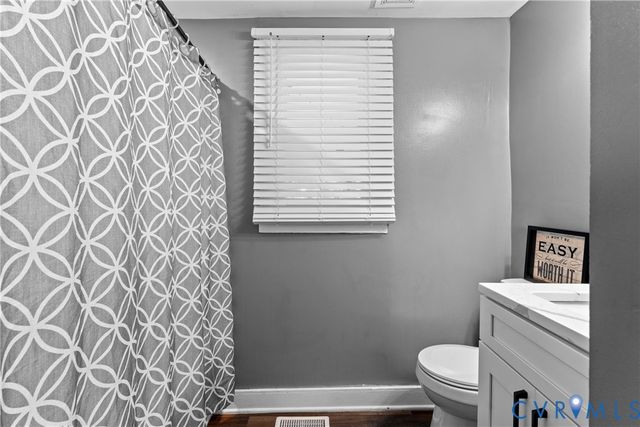 710 Hampton Rd, Petersburg, VA 23805