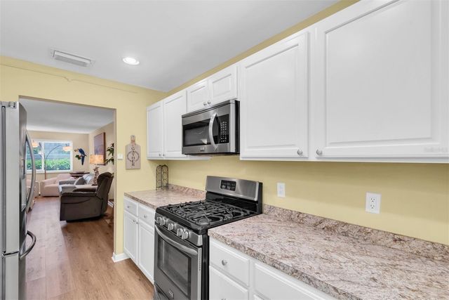 2960 59TH STREET S 105, Gulfport, FL 33707