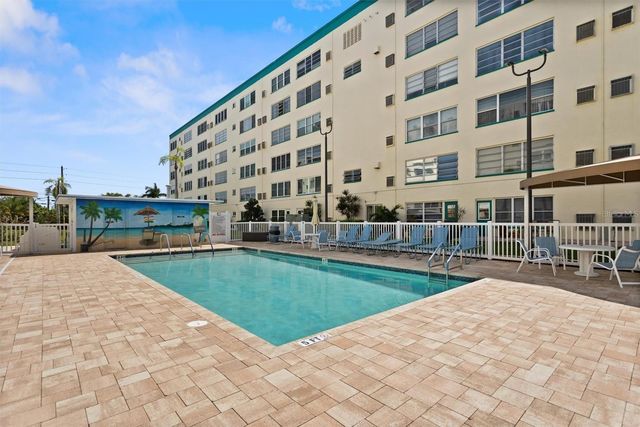 2960 59TH STREET S 105, Gulfport, FL 33707