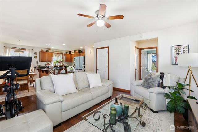 6025 S Verde Street, Tacoma, WA 98409