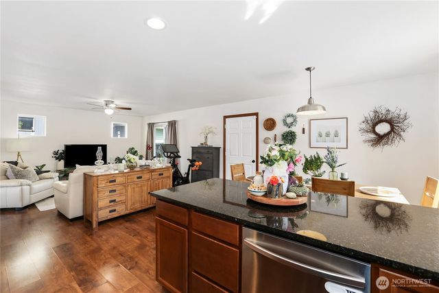 6025 S Verde Street, Tacoma, WA 98409