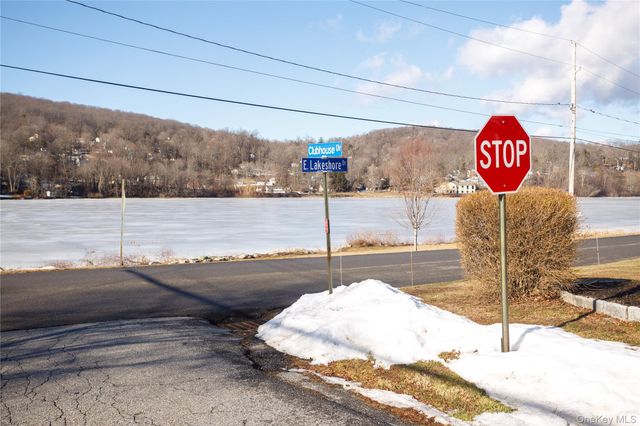 79 Clubhouse Drive, Carmel, NY 10512