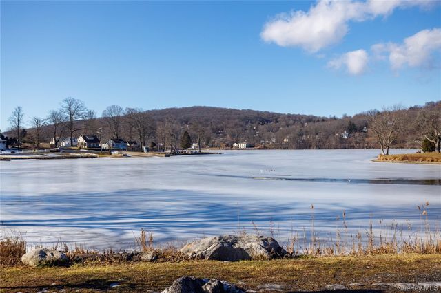 79 Clubhouse Drive, Carmel, NY 10512