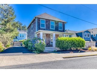 2752 Sw BEACH Ave, Lincoln City, OR 97367