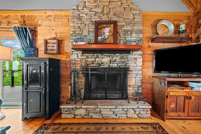 399 Ranch Mountain Drive, Dahlonega, GA 30533