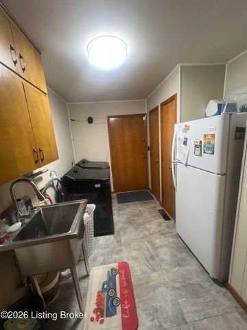 318 Sequoia Dr, Leitchfield, KY 42754