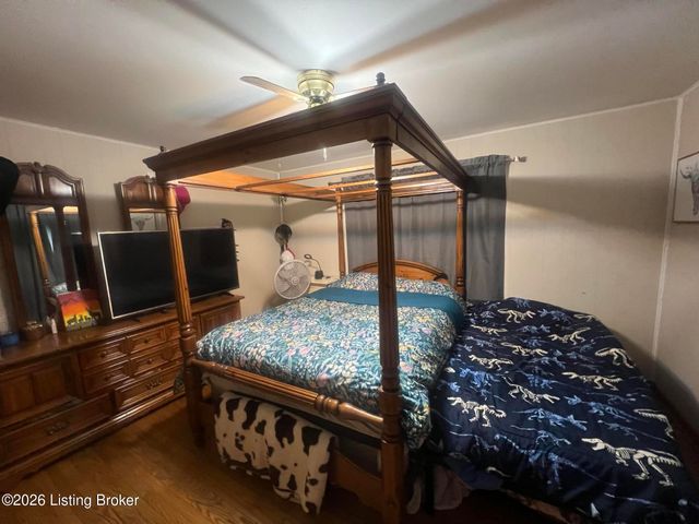 318 Sequoia Dr, Leitchfield, KY 42754