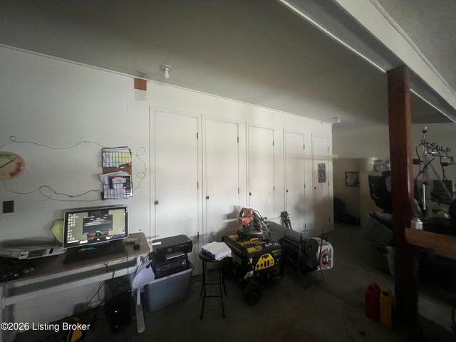 318 Sequoia Dr, Leitchfield, KY 42754