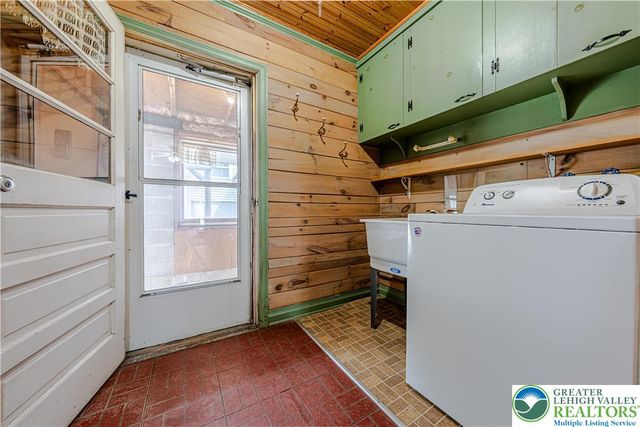 153 New Street, Hellertown Boro, PA 18055