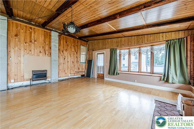 153 New Street, Hellertown Boro, PA 18055