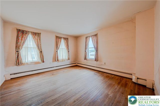 153 New Street, Hellertown Boro, PA 18055