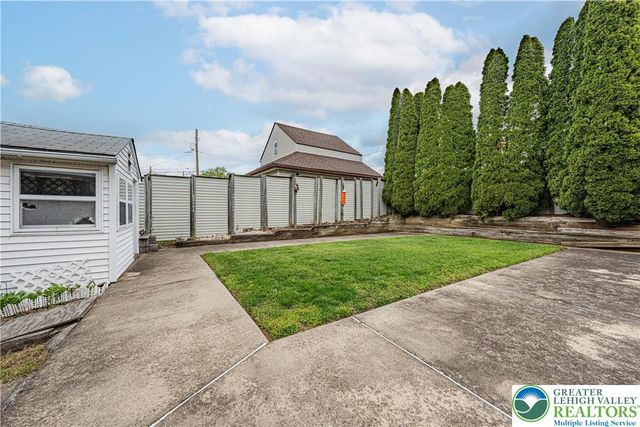 153 New Street, Hellertown Boro, PA 18055