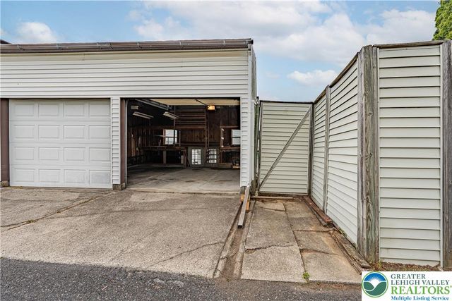 153 New Street, Hellertown Boro, PA 18055