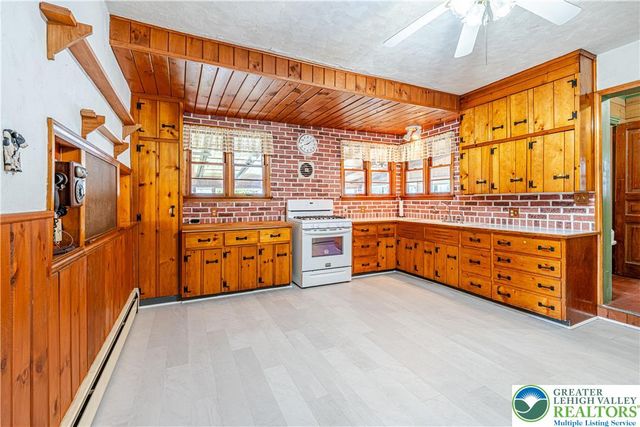 153 New Street, Hellertown Boro, PA 18055