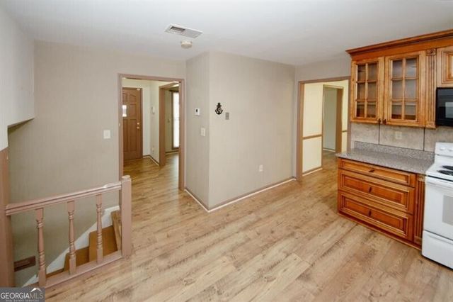 4033 Scenic Mountain Drive, Snellville, GA 30039