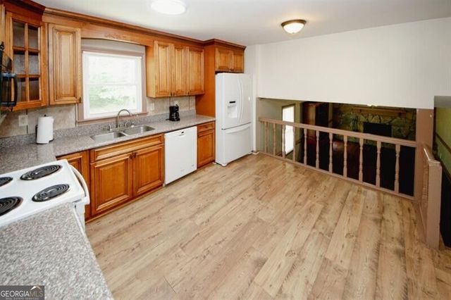 4033 Scenic Mountain Drive, Snellville, GA 30039