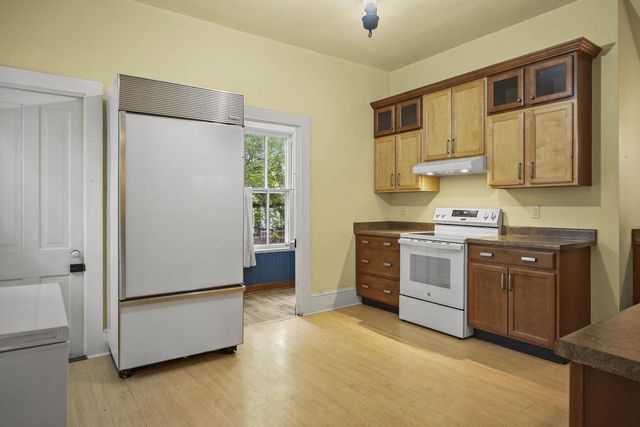 928 Jenifer Street, Madison, WI 53703