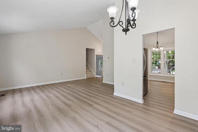 2701 REIGN ST, Herndon, VA 20171