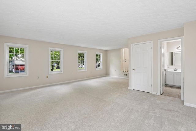 2701 REIGN ST, Herndon, VA 20171