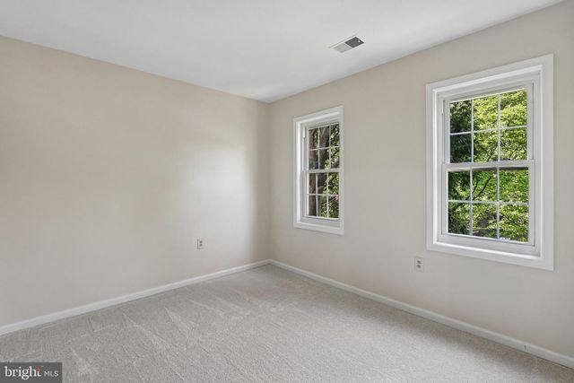2701 REIGN ST, Herndon, VA 20171