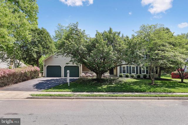 2701 REIGN ST, Herndon, VA 20171