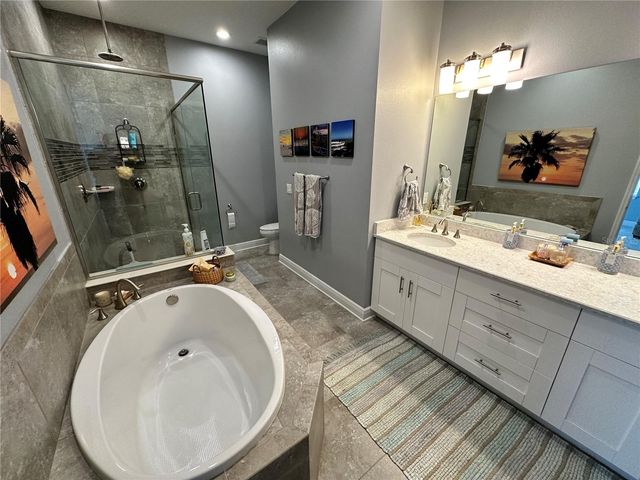 7730 34TH AVE W 303, Bradenton, FL 34209