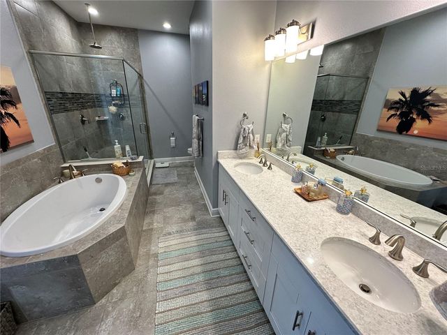 7730 34TH AVE W 303, Bradenton, FL 34209