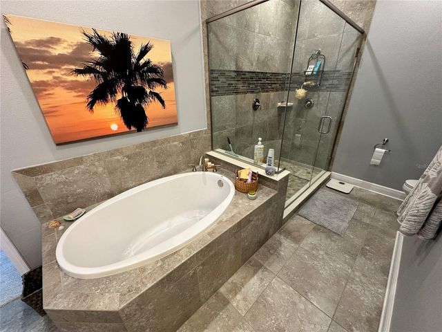 7730 34TH AVE W 303, Bradenton, FL 34209