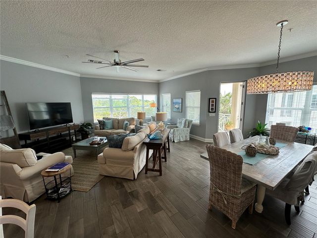 7730 34TH AVE W 303, Bradenton, FL 34209