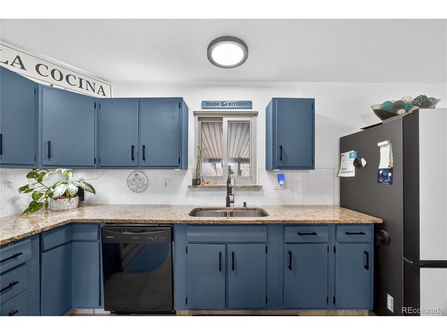 2523 W 14th Street Rd, Greeley, CO 80634