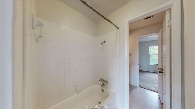 307 Manuel Drive C, College Station, TX 77840